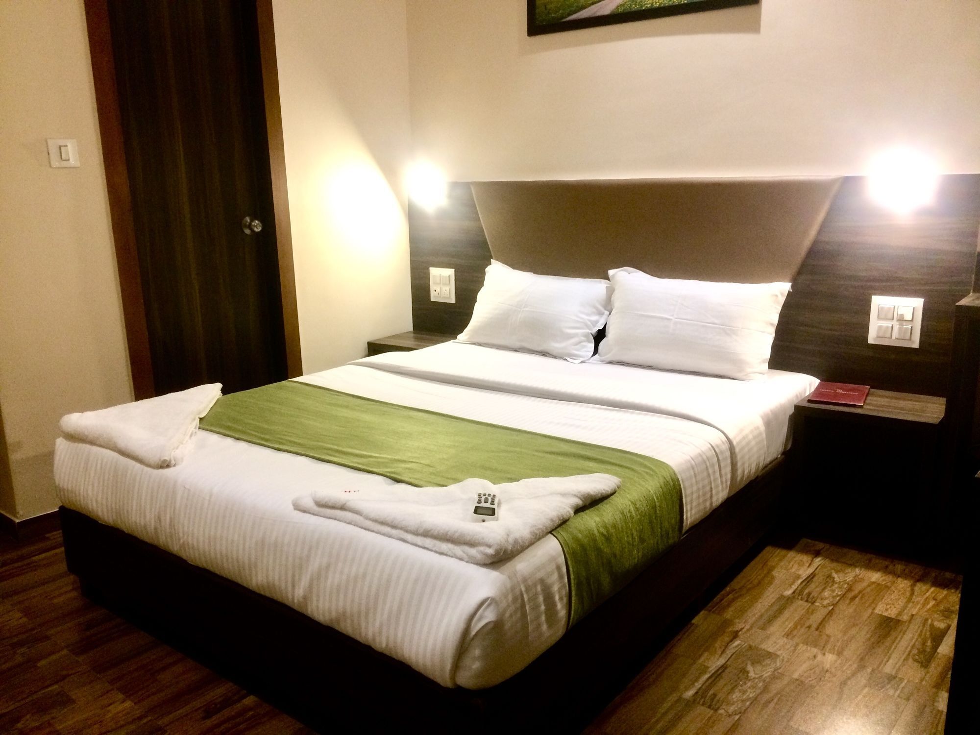 Hotel Horizon Мумбаї Екстер'єр фото